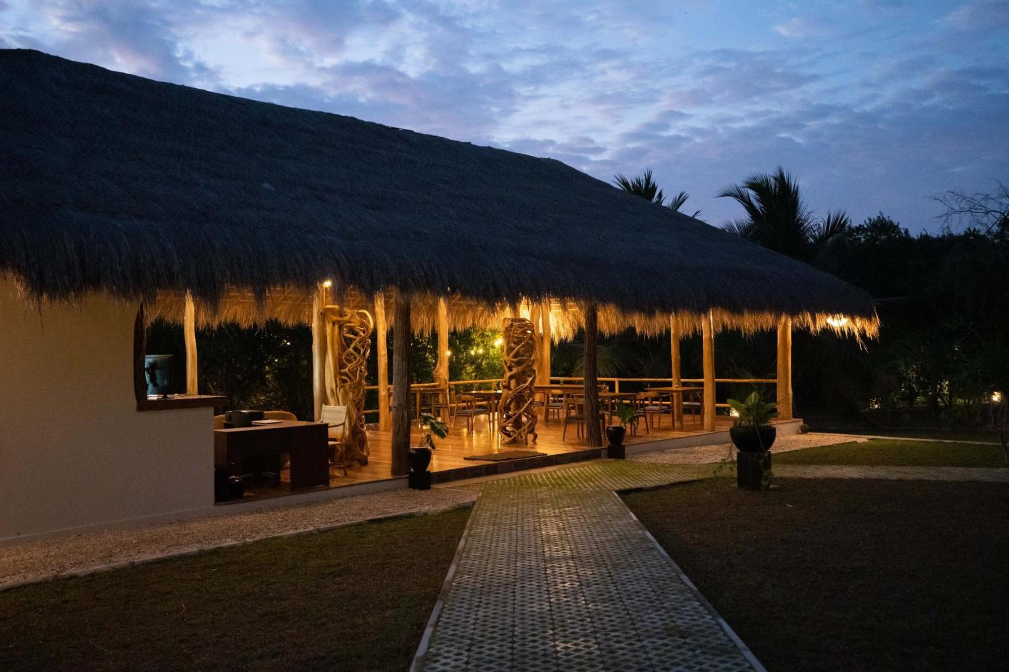 Omkara Rekawa Hotel Tangalle Buitenkant foto