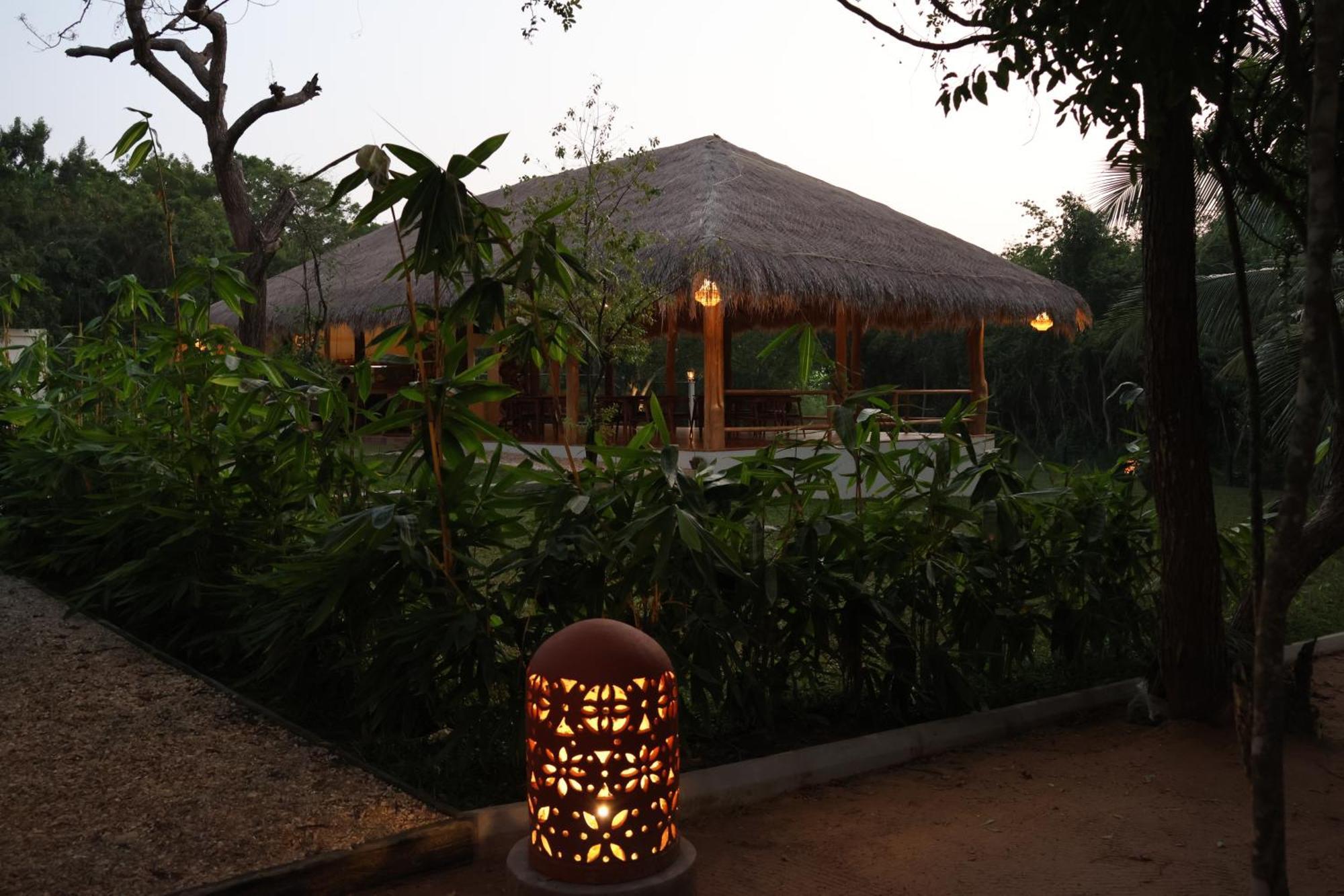 Omkara Rekawa Hotel Tangalle Buitenkant foto