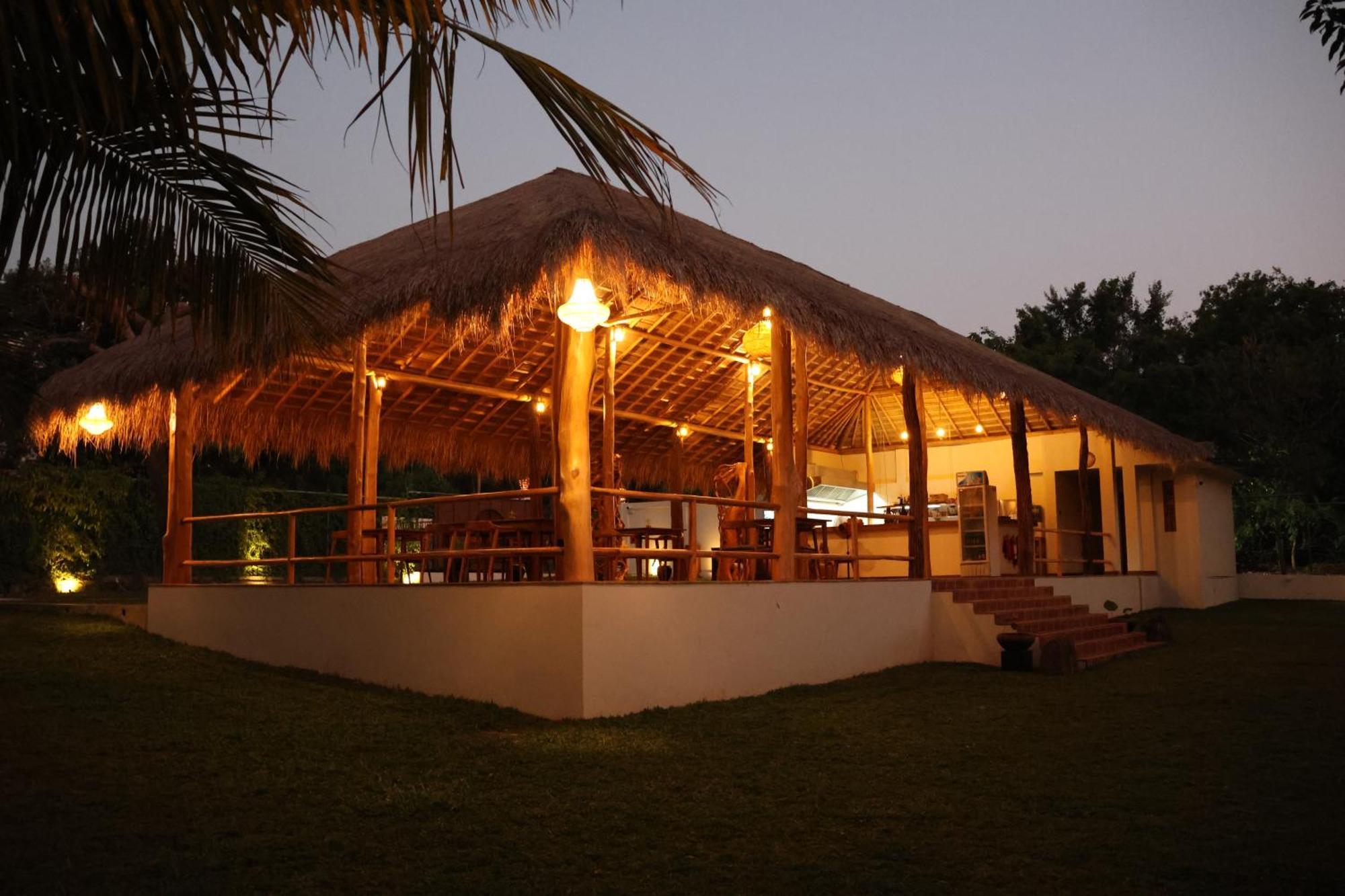 Omkara Rekawa Hotel Tangalle Buitenkant foto