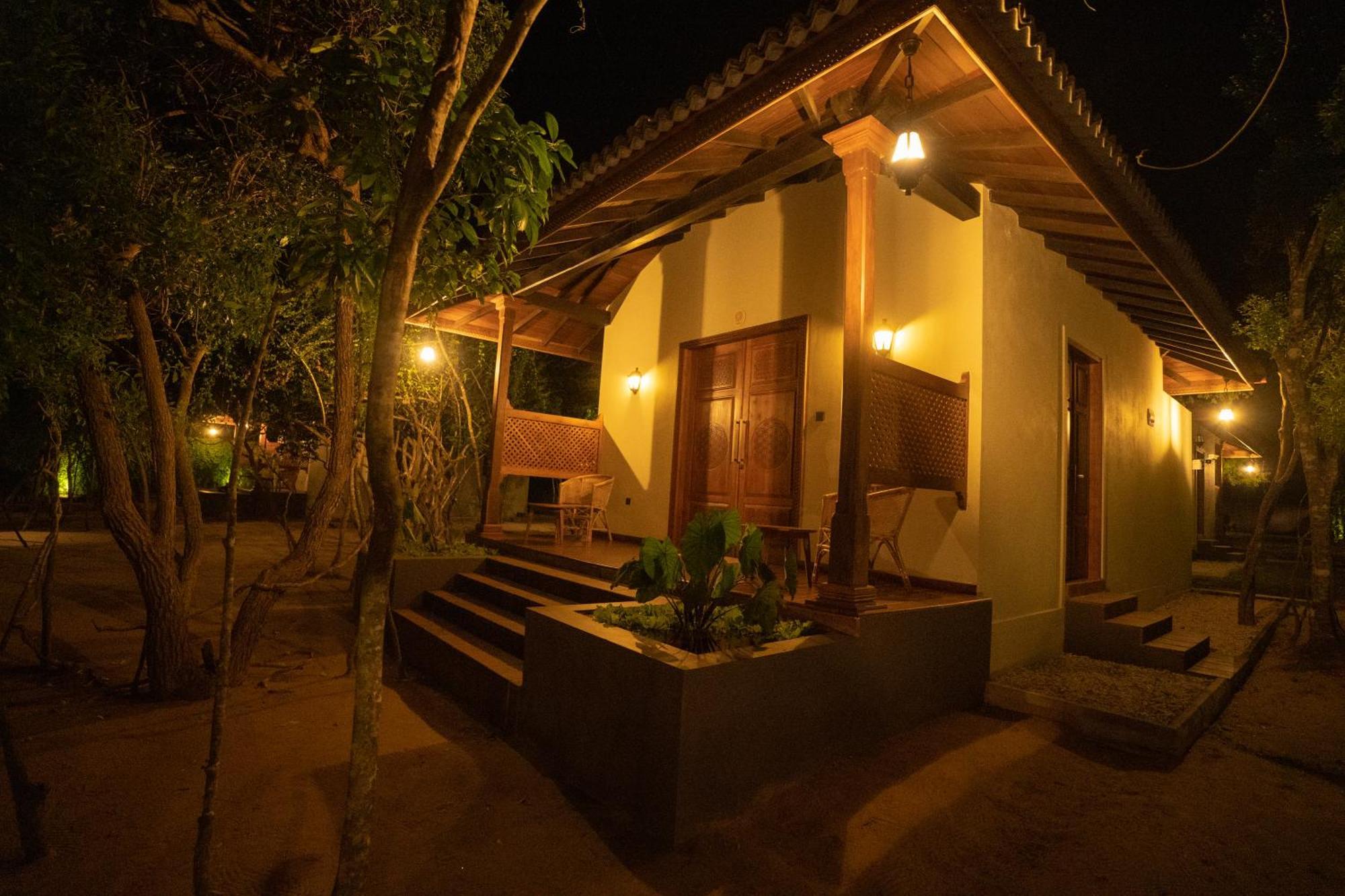 Omkara Rekawa Hotel Tangalle Buitenkant foto