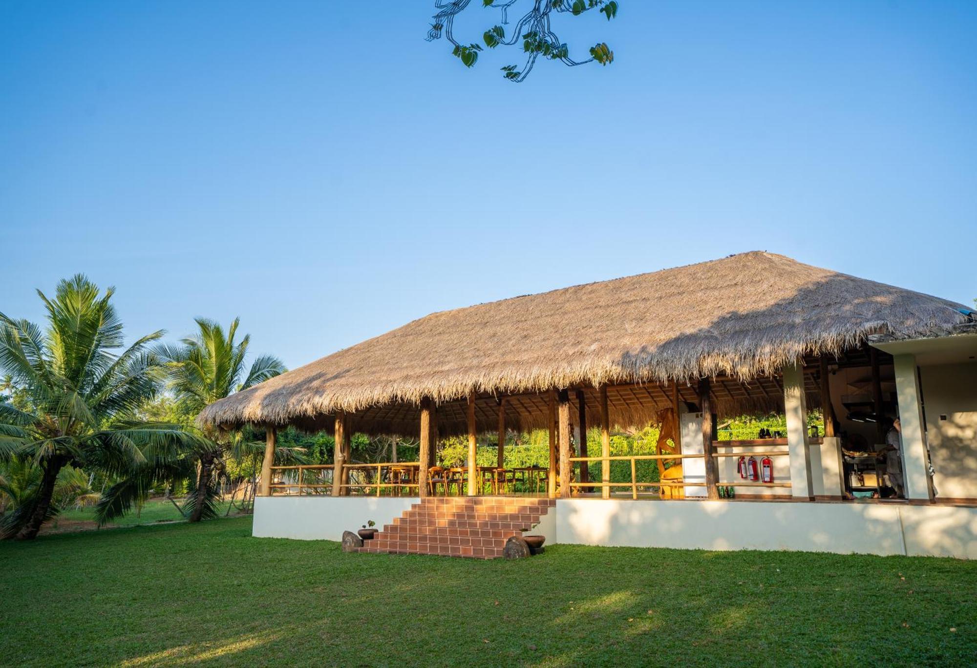 Omkara Rekawa Hotel Tangalle Buitenkant foto