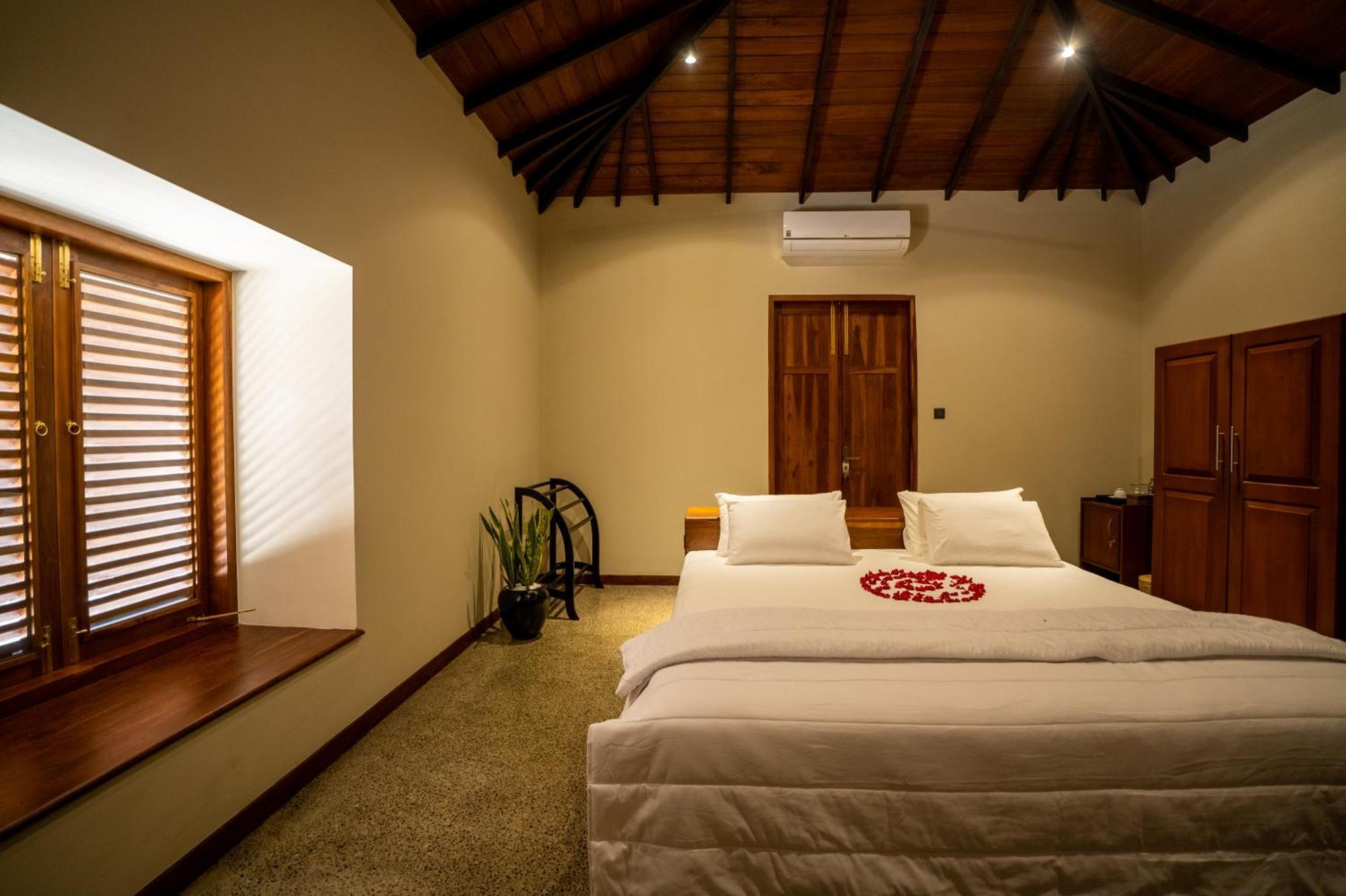Omkara Rekawa Hotel Tangalle Buitenkant foto